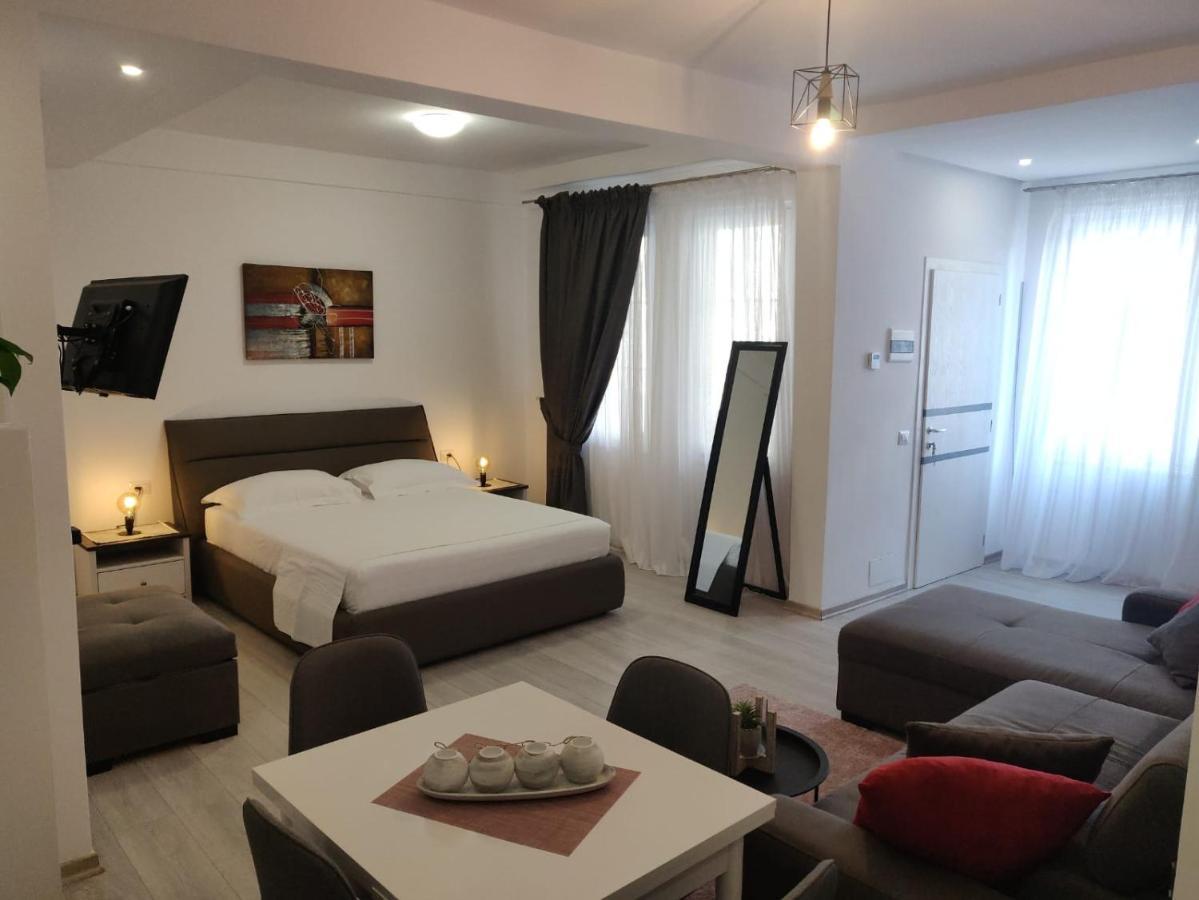 E&A Apartments Guesthouse Durrës 외부 사진