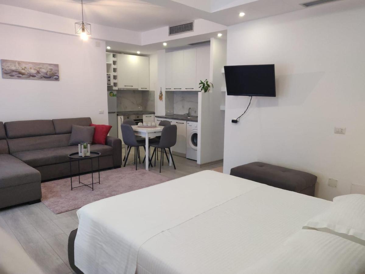 E&A Apartments Guesthouse Durrës 외부 사진